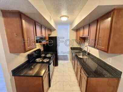 2045 Cambridge Dr #B22 - Photo 7 of 13