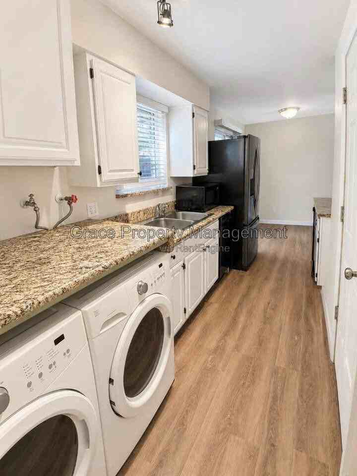 1350 Zephyr St #16 - Photo 7 of 15