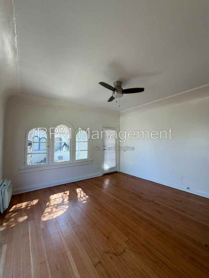 835 3/4 N Formosa Ave - Photo 2 of 8
