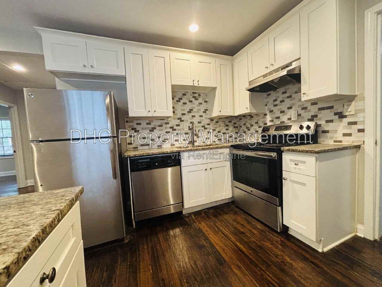 137 Holly Rd Nw - Photo 6 of 22