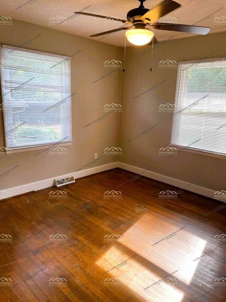 617 Azalea Dr - Photo 5 of 8