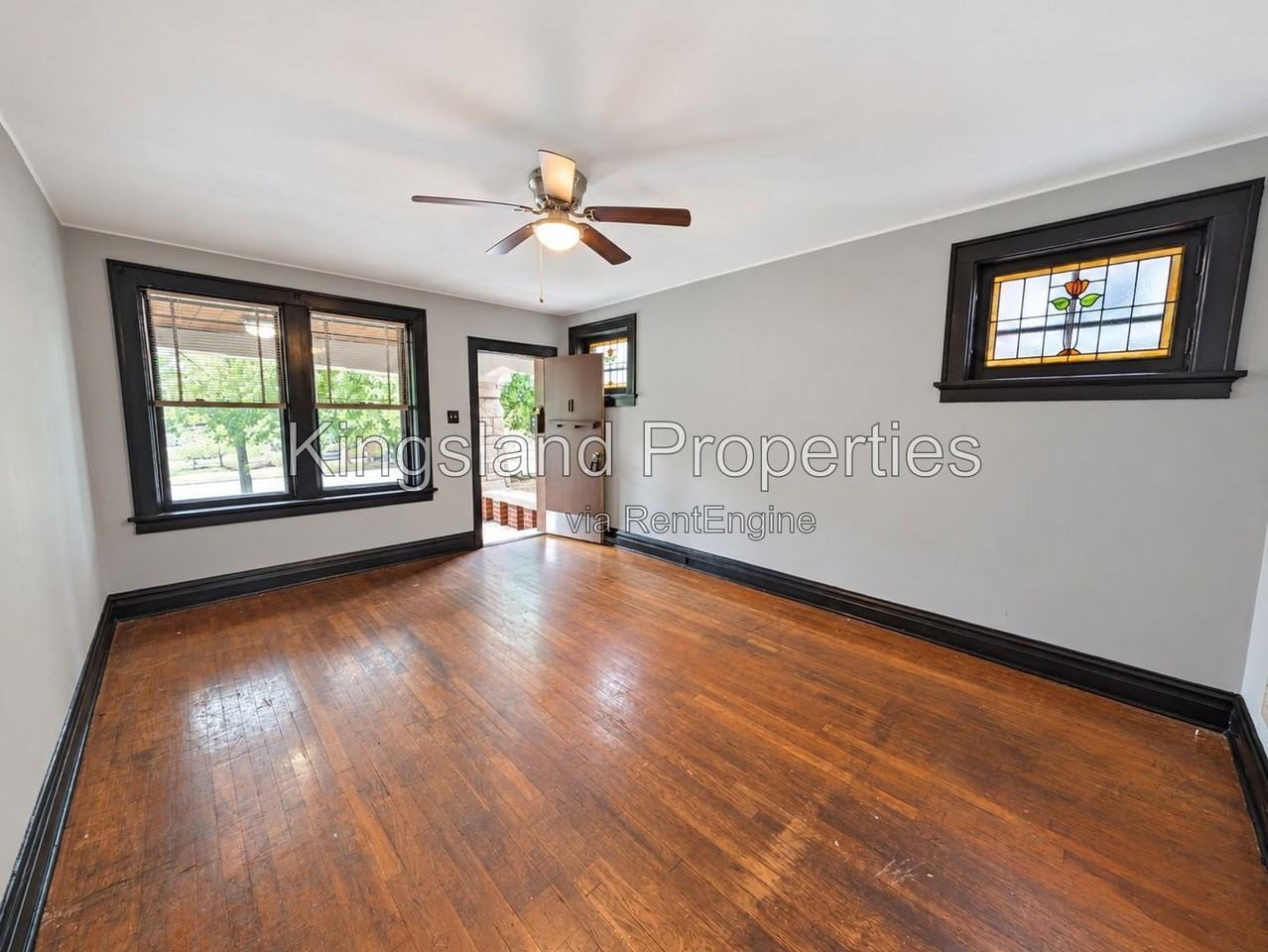 5017 Mardel Ave - Photo 3 of 13