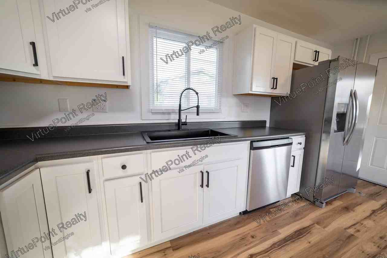 7418 Wollam Ave - Photo 5 of 18