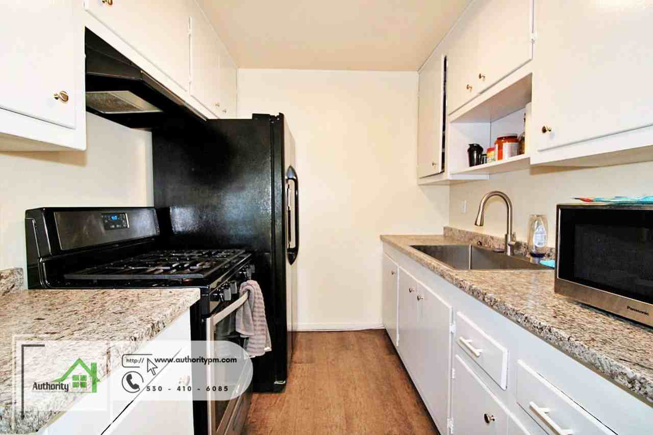 2780 Heather Ln #12 - Photo 6 of 18