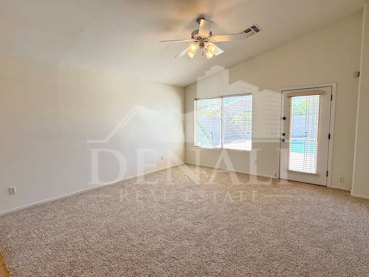 5747 E Gable Cir - Photo 4 of 30