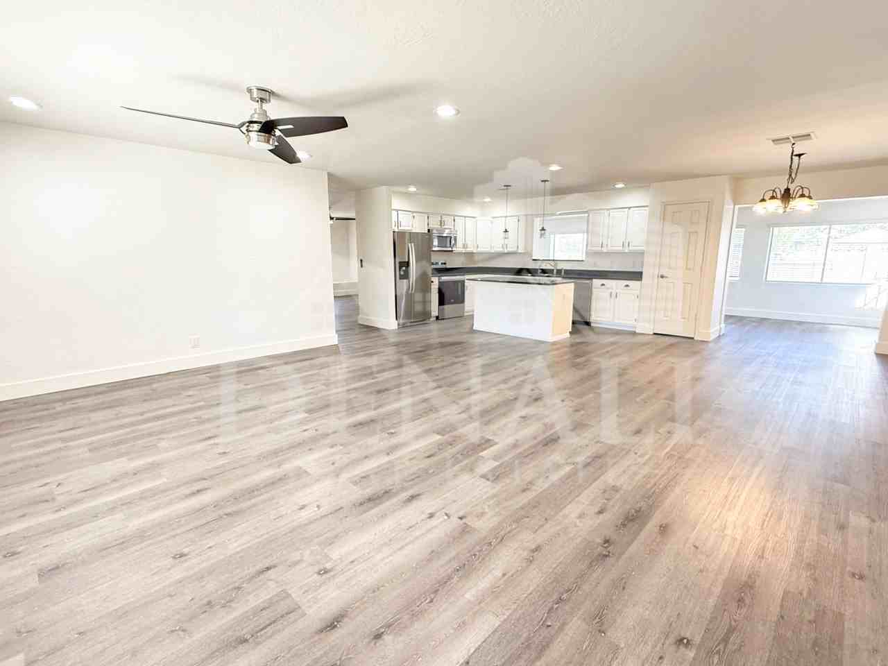 2434 E Jensen St - Photo 3 of 23