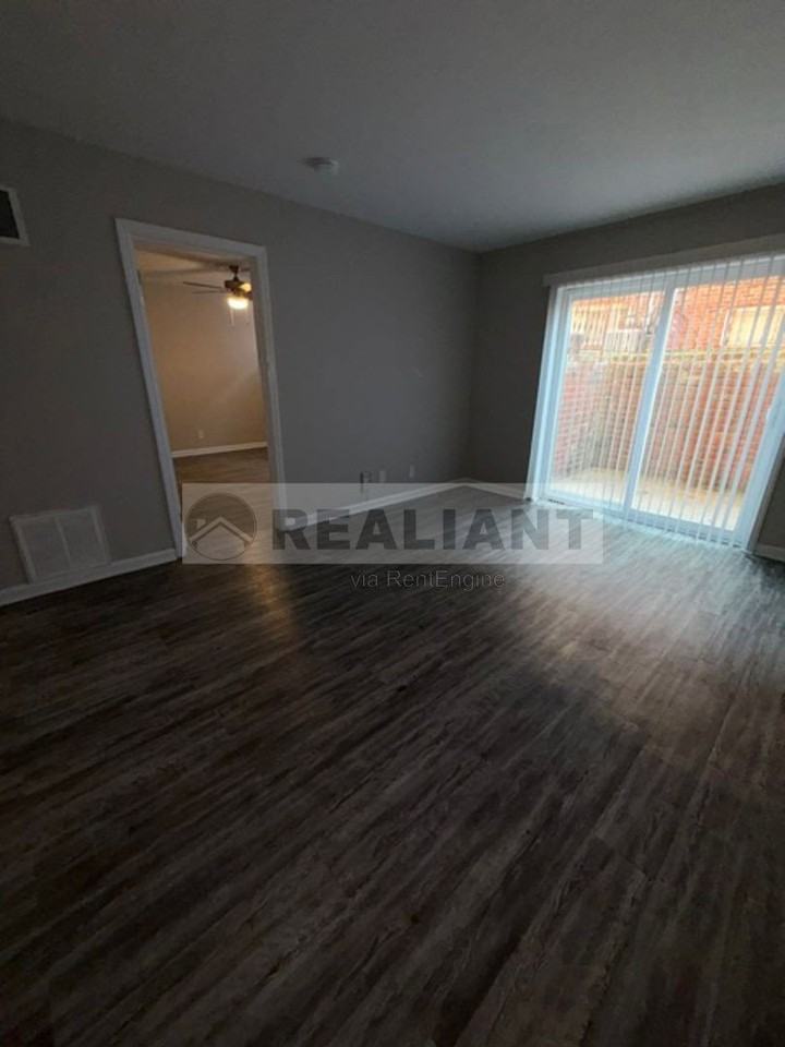 1708 Jennifer Rd #C3 - Photo 5 of 20
