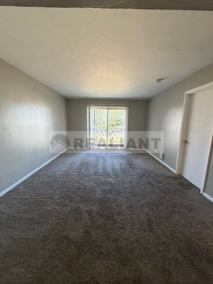 1708 Jennifer Rd #A16 - Photo 4 of 20