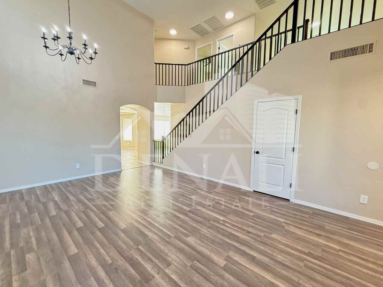 17375 N Carmen Ave - Photo 3 of 34