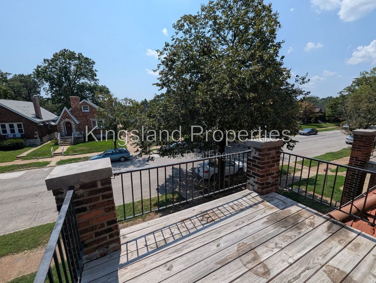 5301 Pernod Ave - Photo 4 of 17