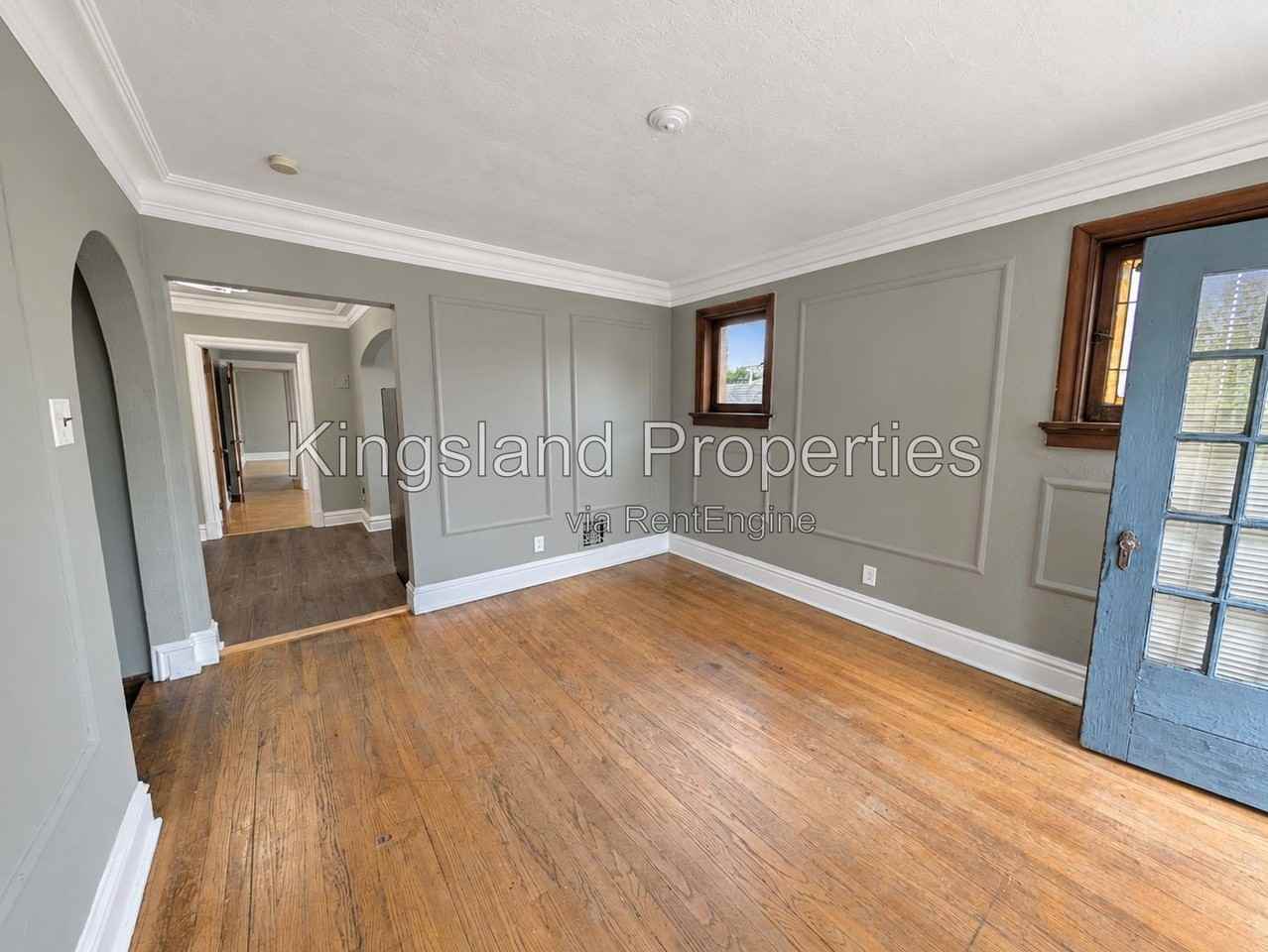 5301 Pernod Ave - Photo 5 of 17