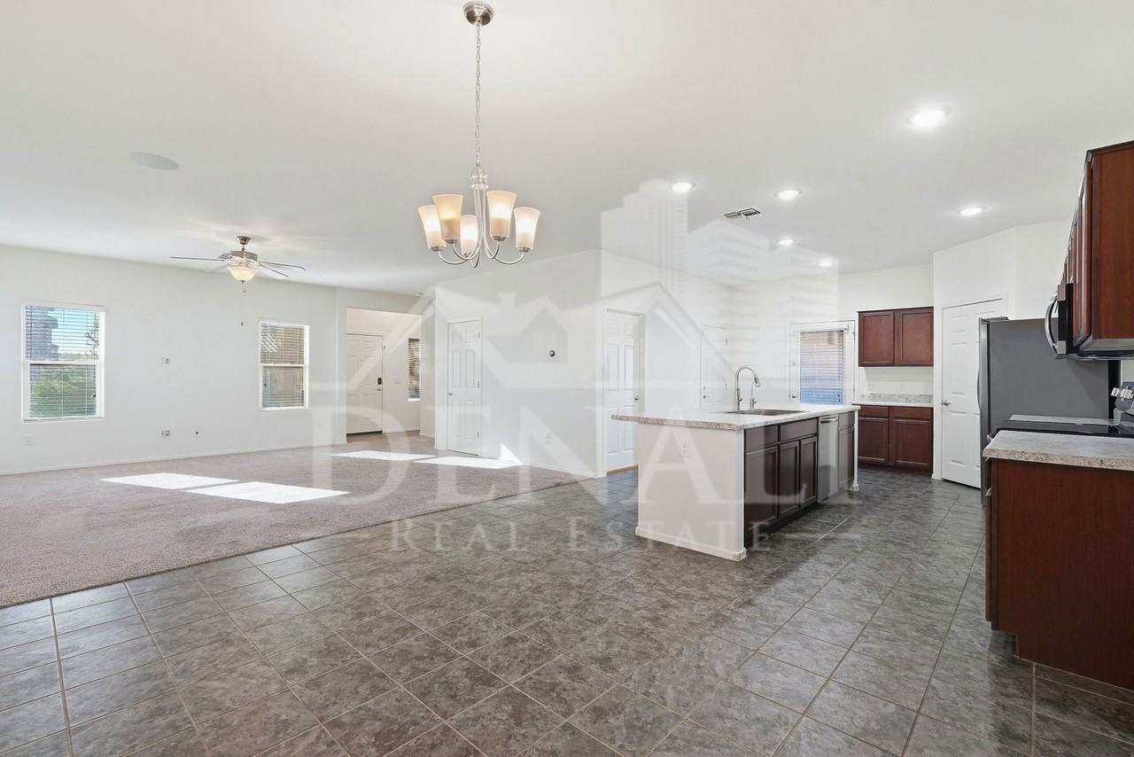 8053 S Red Sox Rd - Photo 5 of 42
