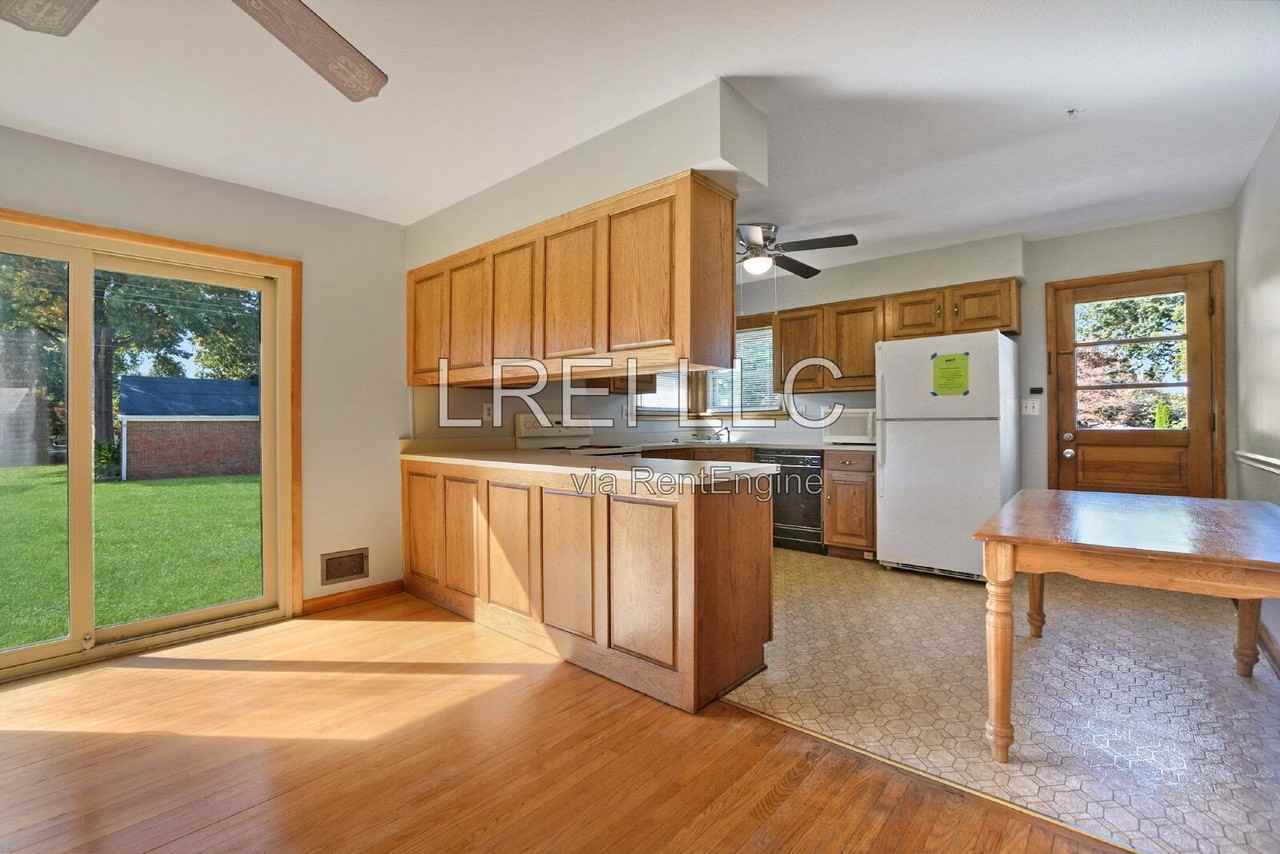 4906 Lacarem Dr - Photo 3 of 16