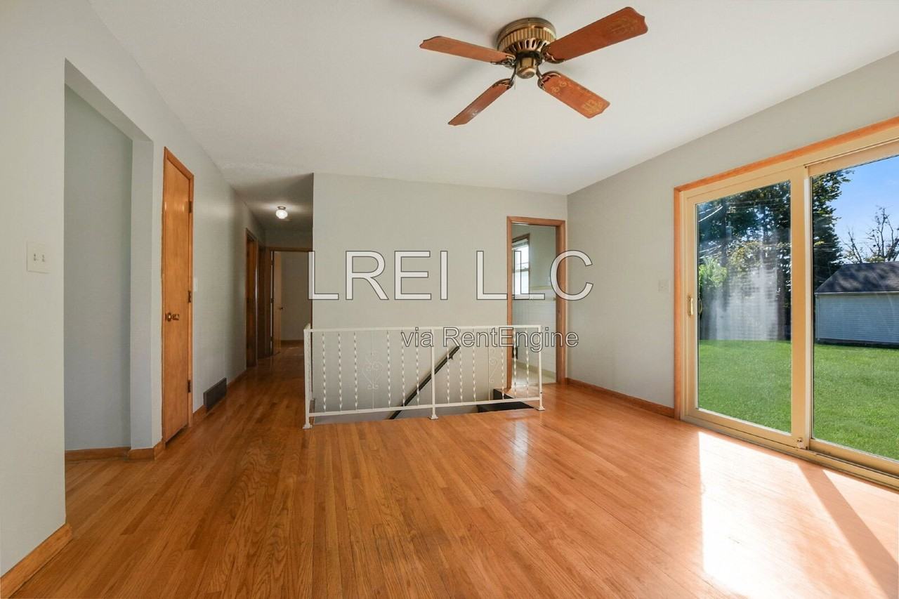 4906 Lacarem Dr - Photo 5 of 16