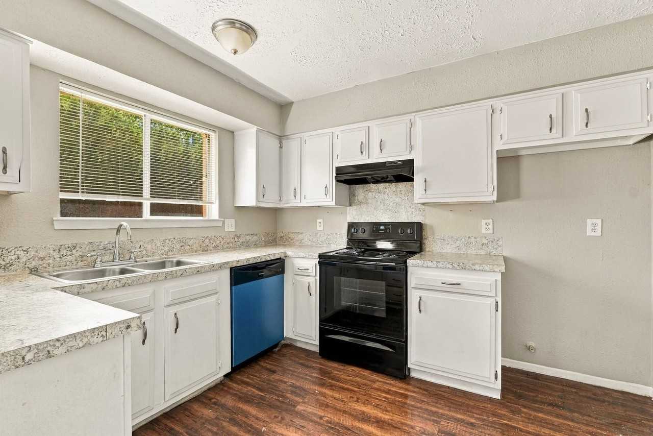 4530 Enchantedgate Dr - Photo 6 of 25