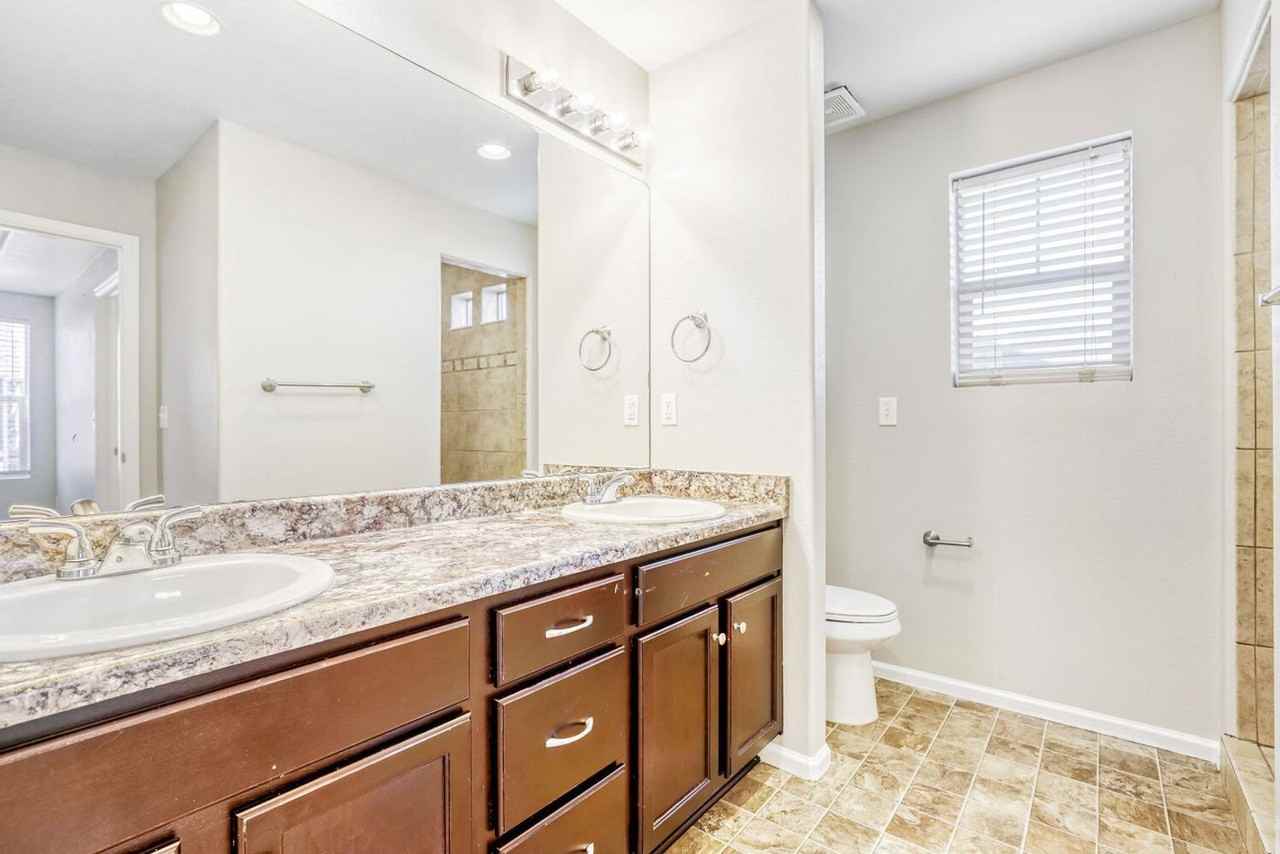 4436 Walden Ct - Photo 7 of 12