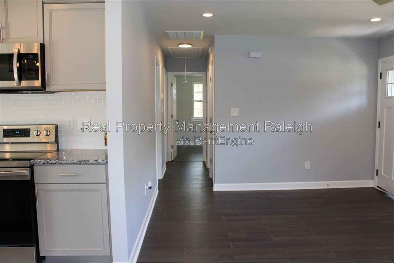 2727 Weldon Ter - Photo 3 of 12