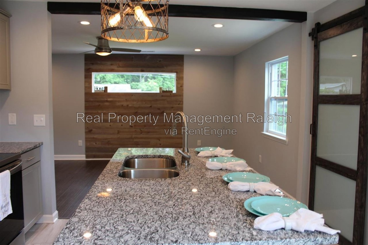2727 Weldon Ter - Photo 5 of 12