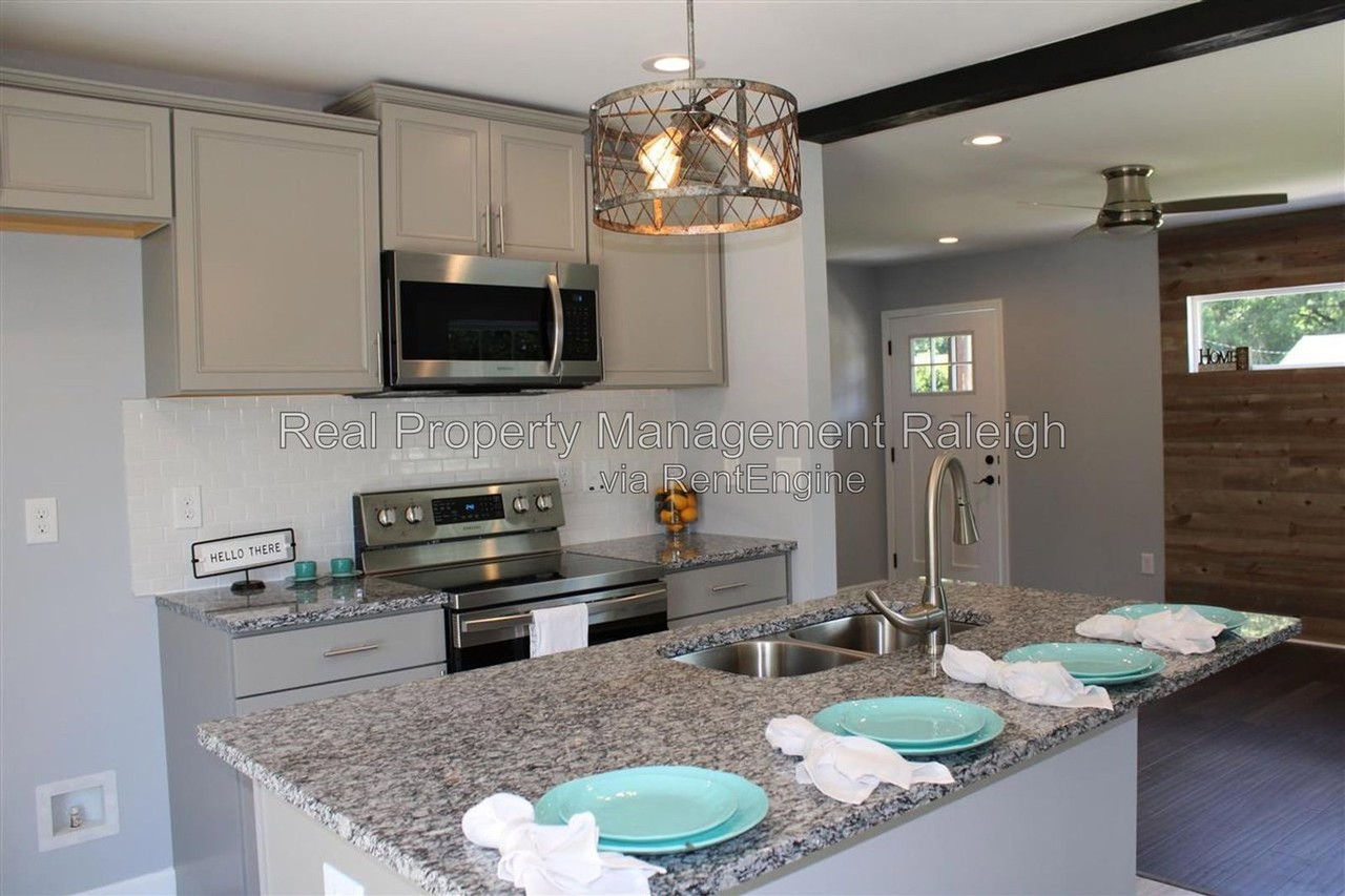 2727 Weldon Ter - Photo 6 of 12