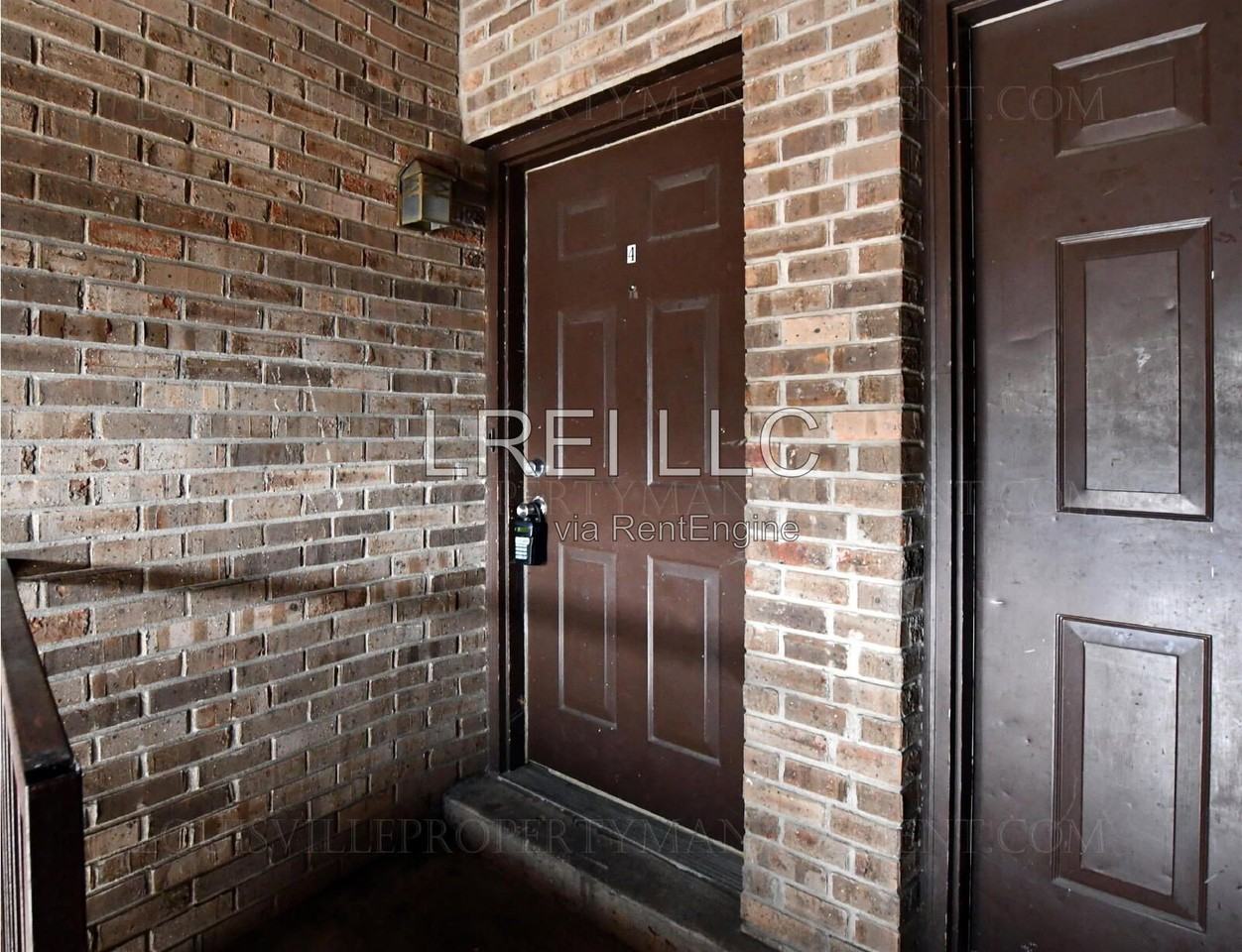1568 Illinois Rd #4 - Photo 2 of 19