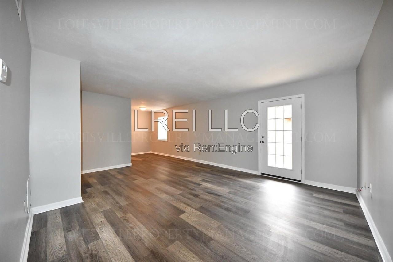 1568 Illinois Rd #4 - Photo 3 of 19