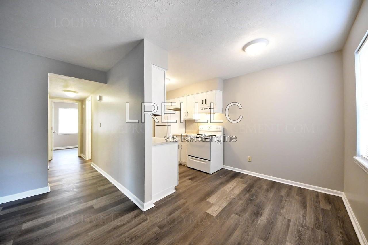 1568 Illinois Rd #4 - Photo 5 of 19