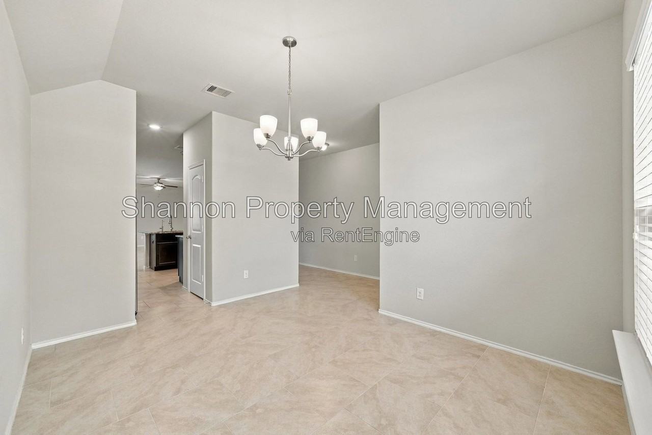 23715 Rivage Ridge Dr - Photo 7 of 34