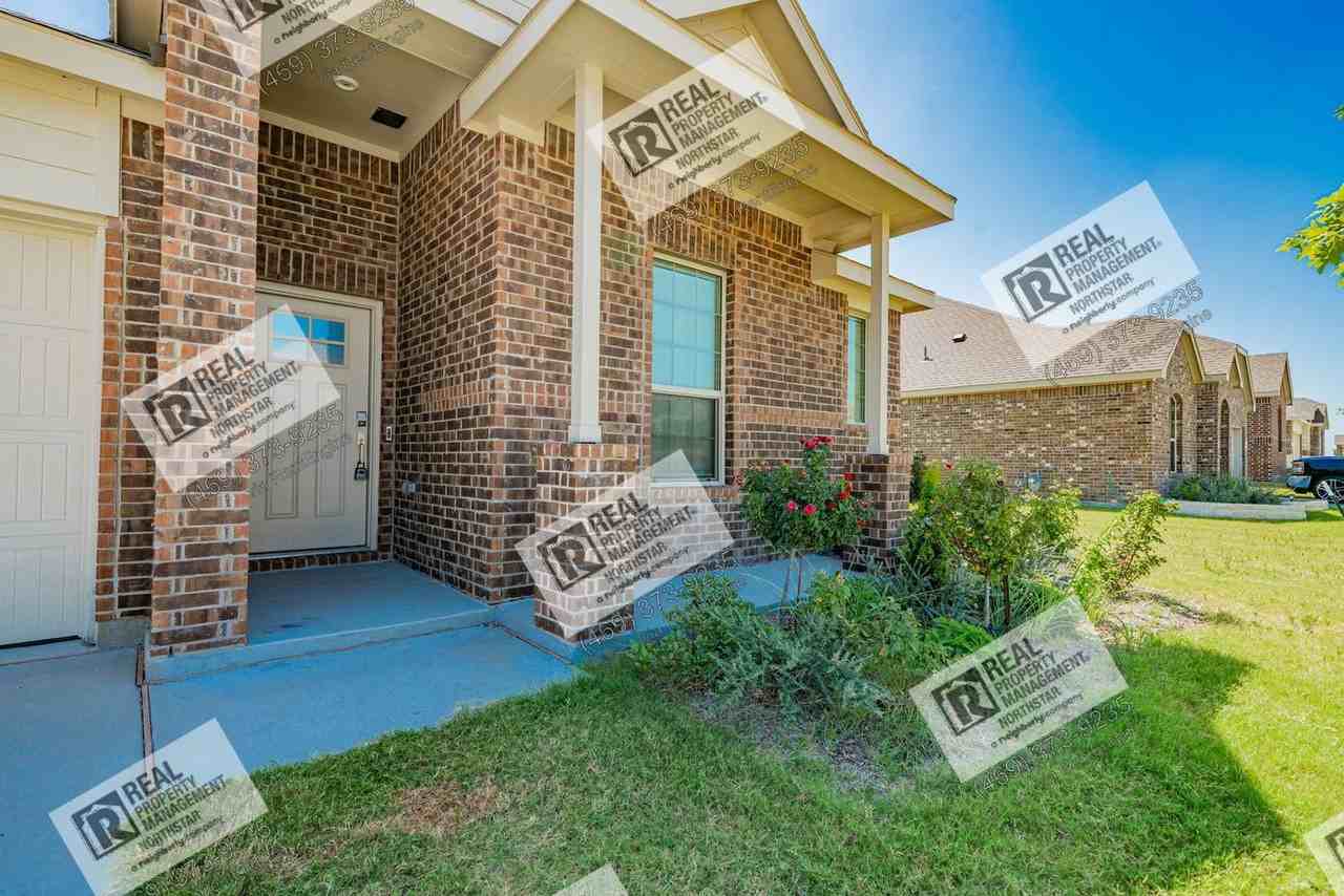981 Garner Dr - Photo 2 of 37
