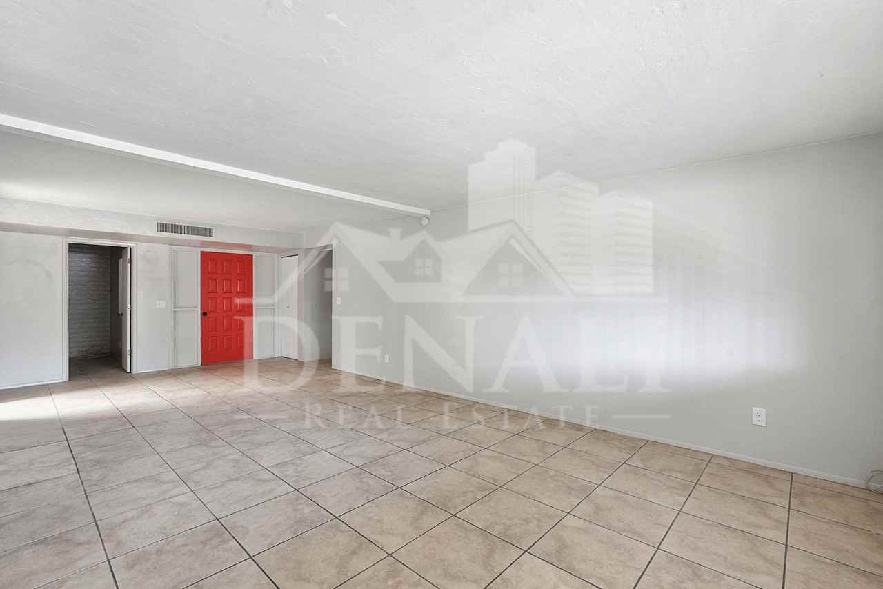 8170 E Renaud Ln - Photo 3 of 34