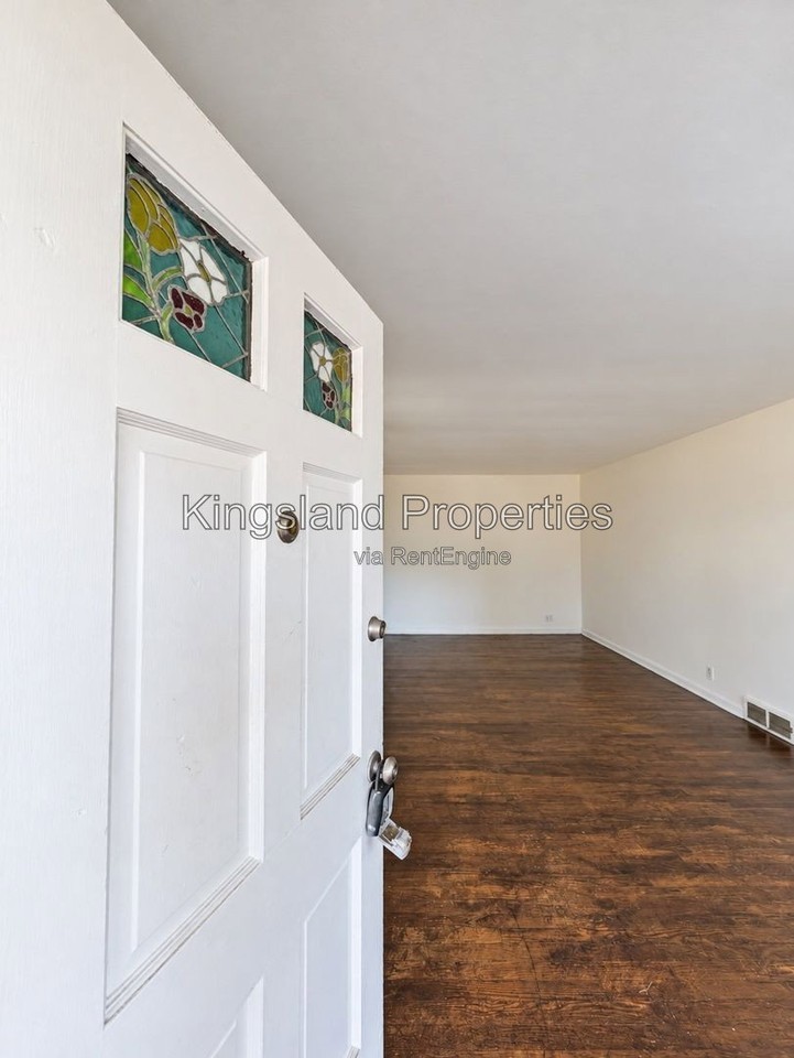 7417 Greenport Dr - Photo 3 of 29