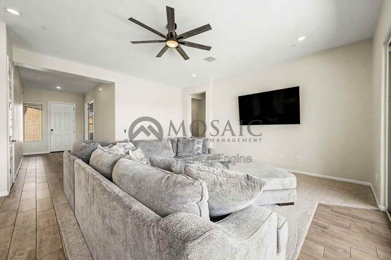 6511 W Antler Bend Pl - Photo 5 of 46