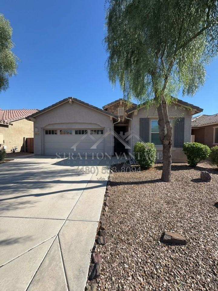 36825 N Yellowstone Dr - Photo 2 of 4