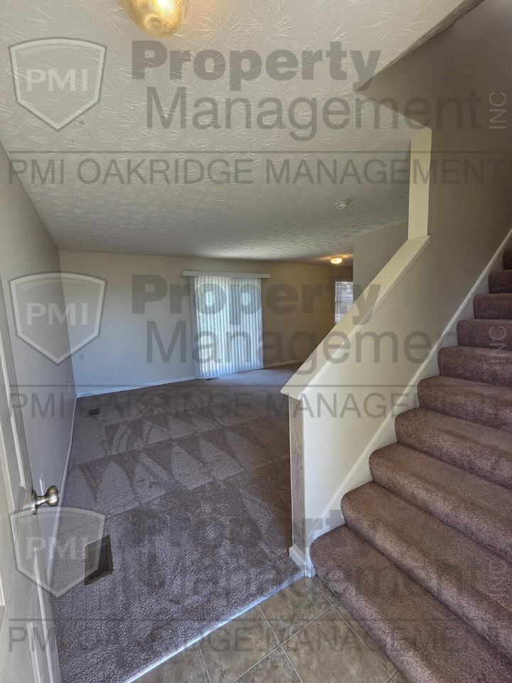 193 Bruns Dr - Photo 2 of 15