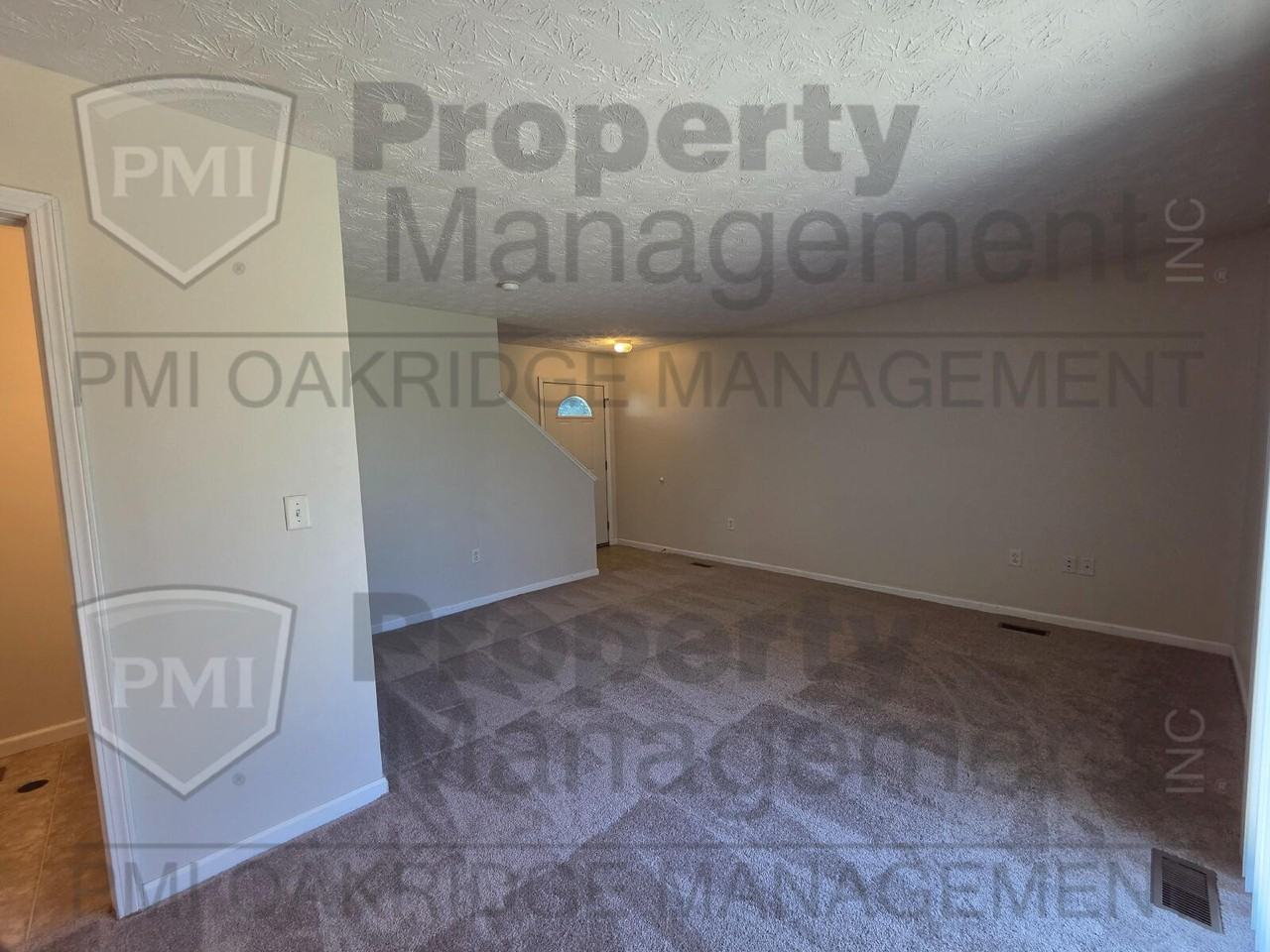 193 Bruns Dr - Photo 3 of 15