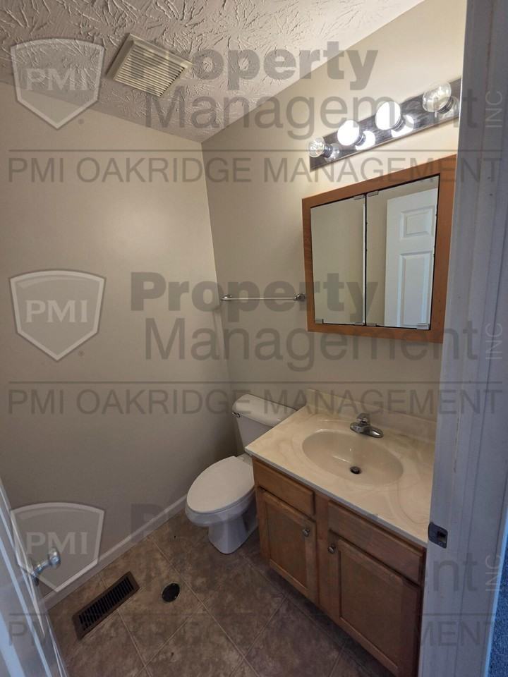 193 Bruns Dr - Photo 6 of 15