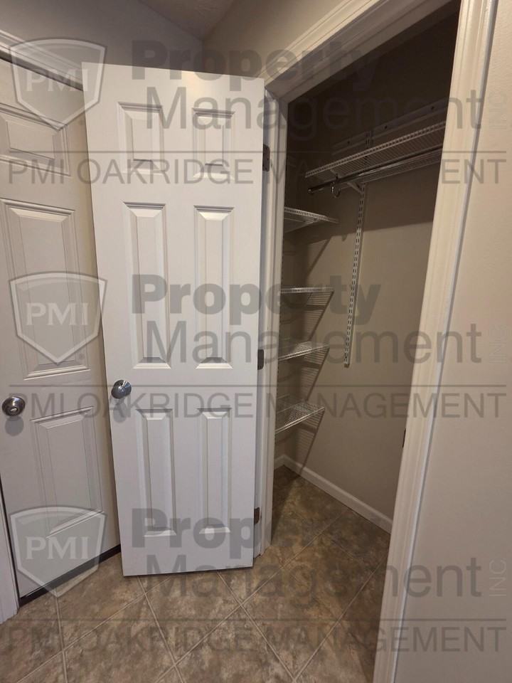 193 Bruns Dr - Photo 7 of 15