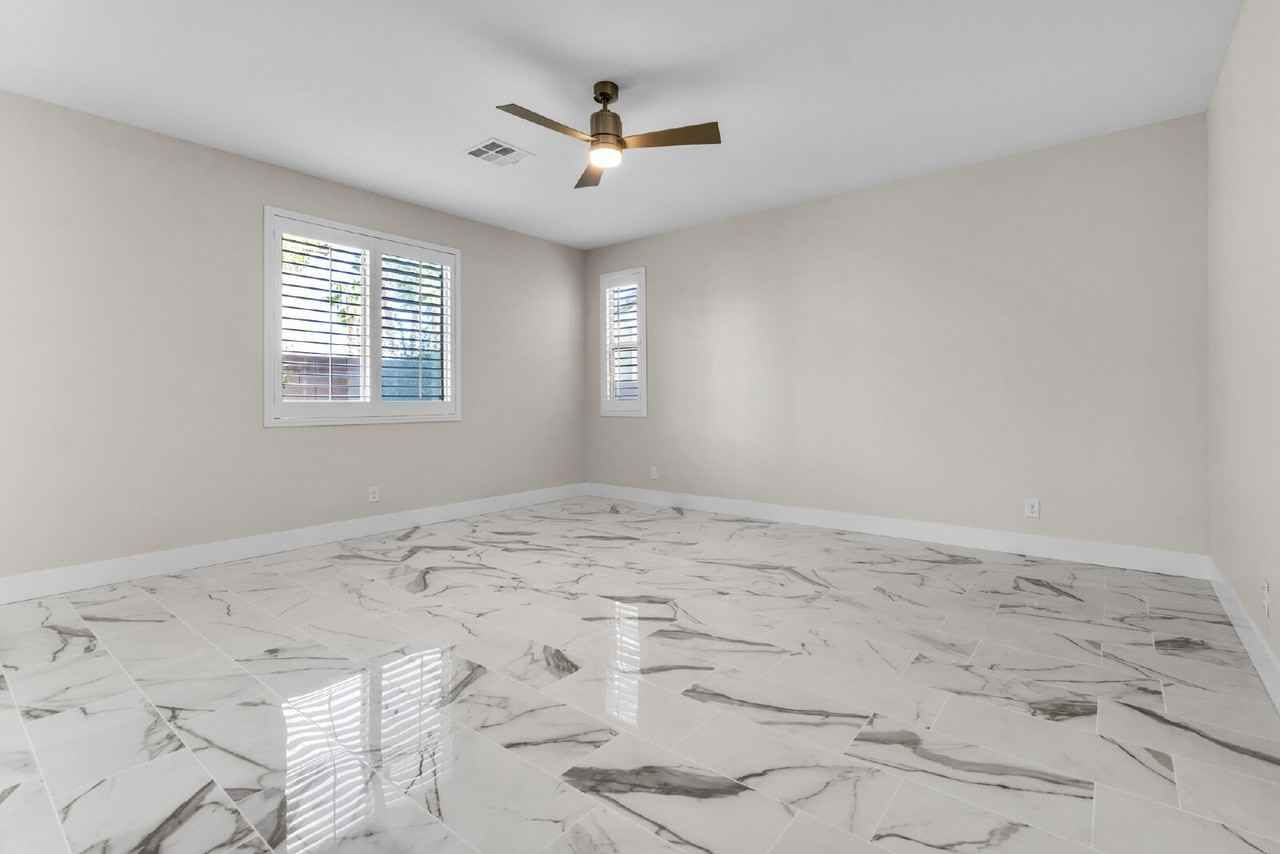 5136 Fiery Sky Ridge St - Photo 3 of 34