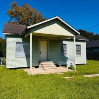 featured image of 122 8th Ave