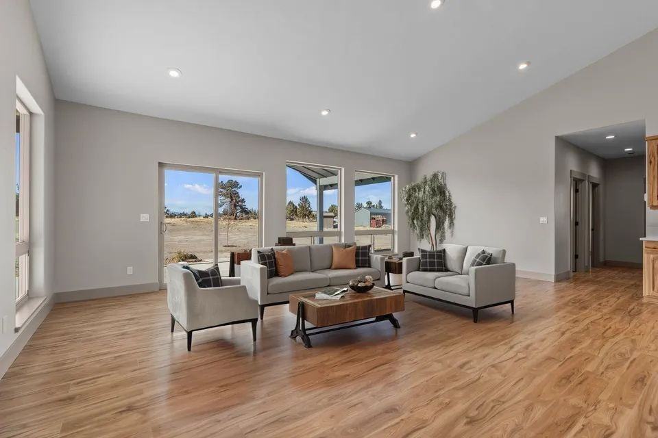 502 Sw Bent Loop - Photo 6 of 37