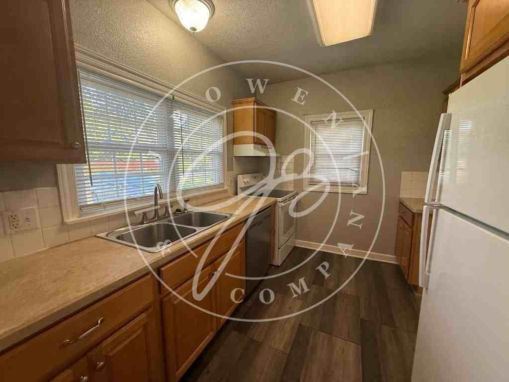 6939 Dorr St - Photo 5 of 17