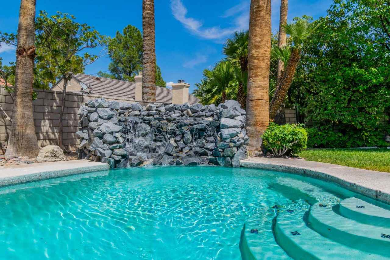 9504 Treasure Beach Ct - Photo 3 of 50