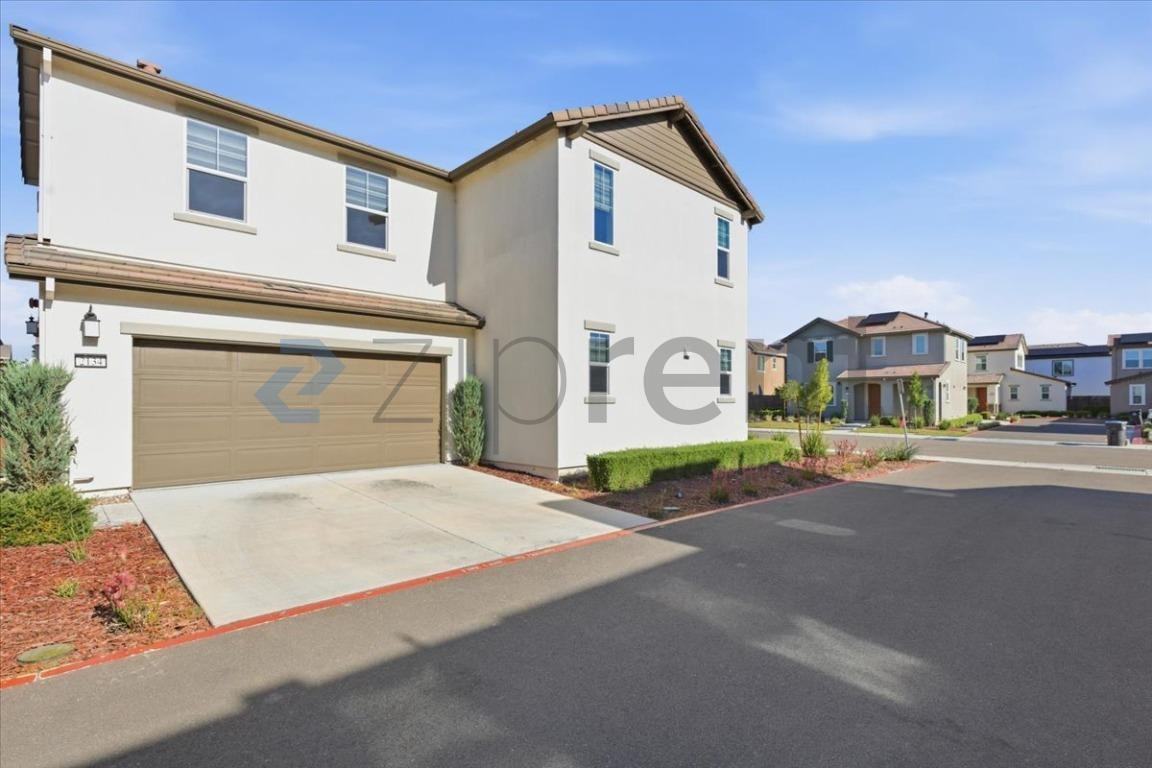 4400 Wax Myrtle Way - Photo 3 of 29