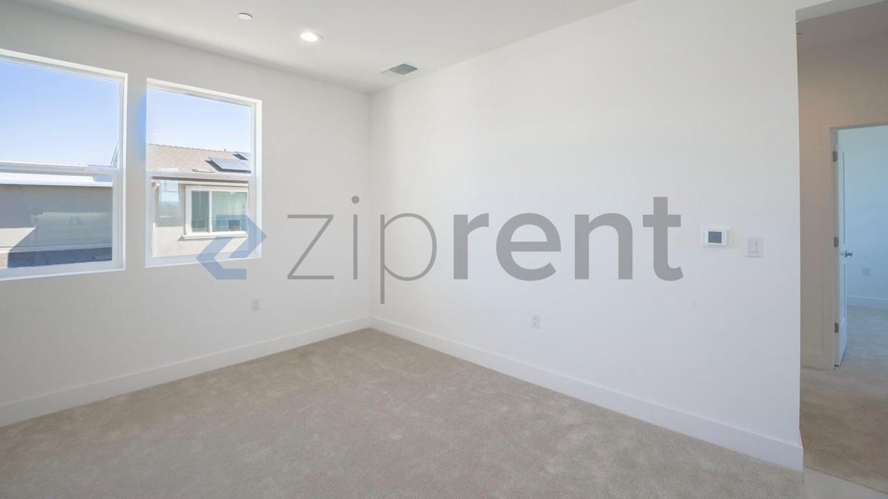 1570 Country Manor Dr - Photo 2 of 21