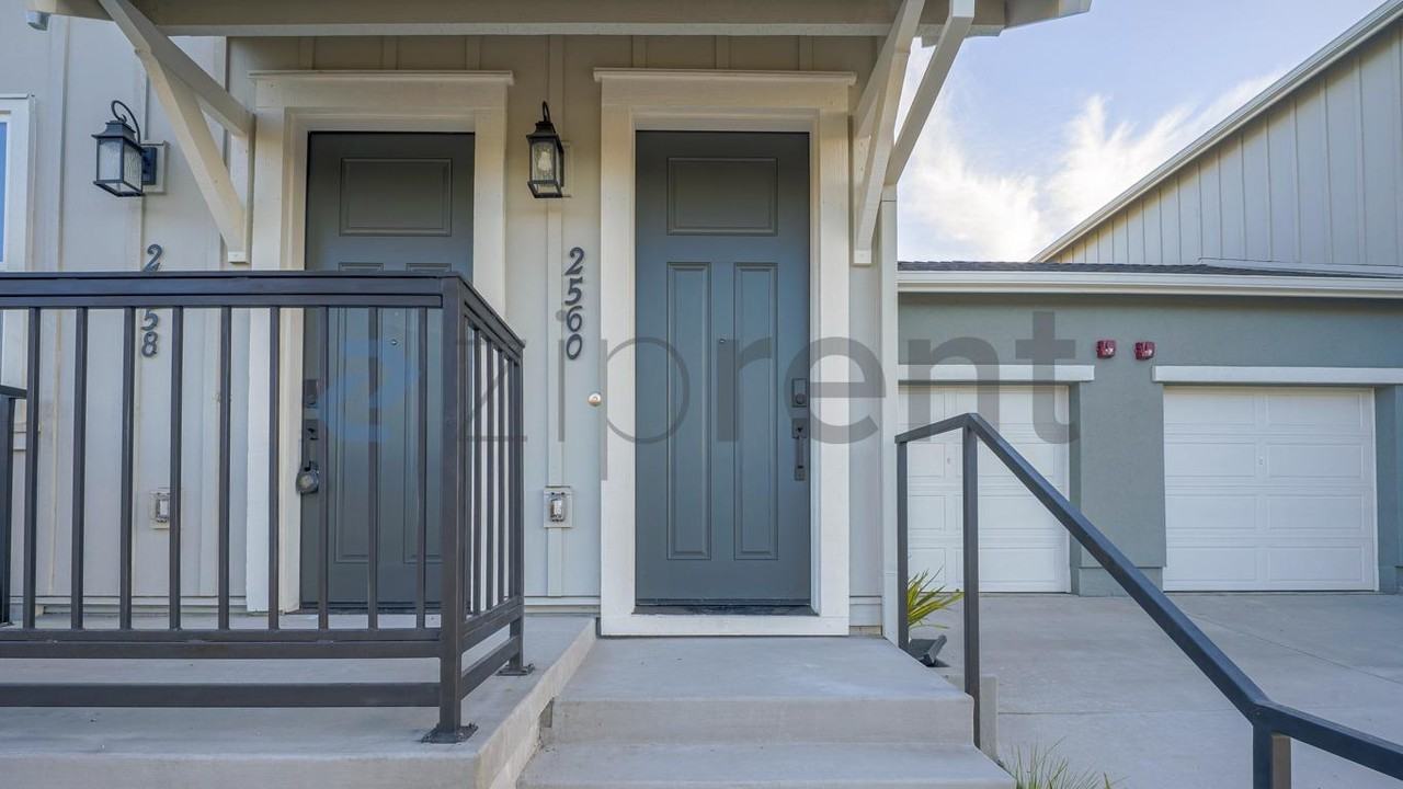 2560 Dakota Ave - Photo 5 of 19