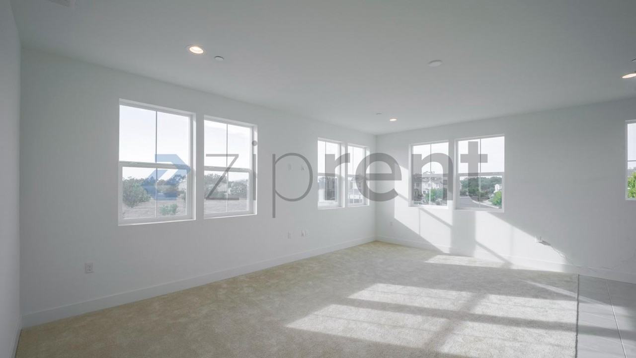 2564 Dakota Ave - Photo 2 of 20