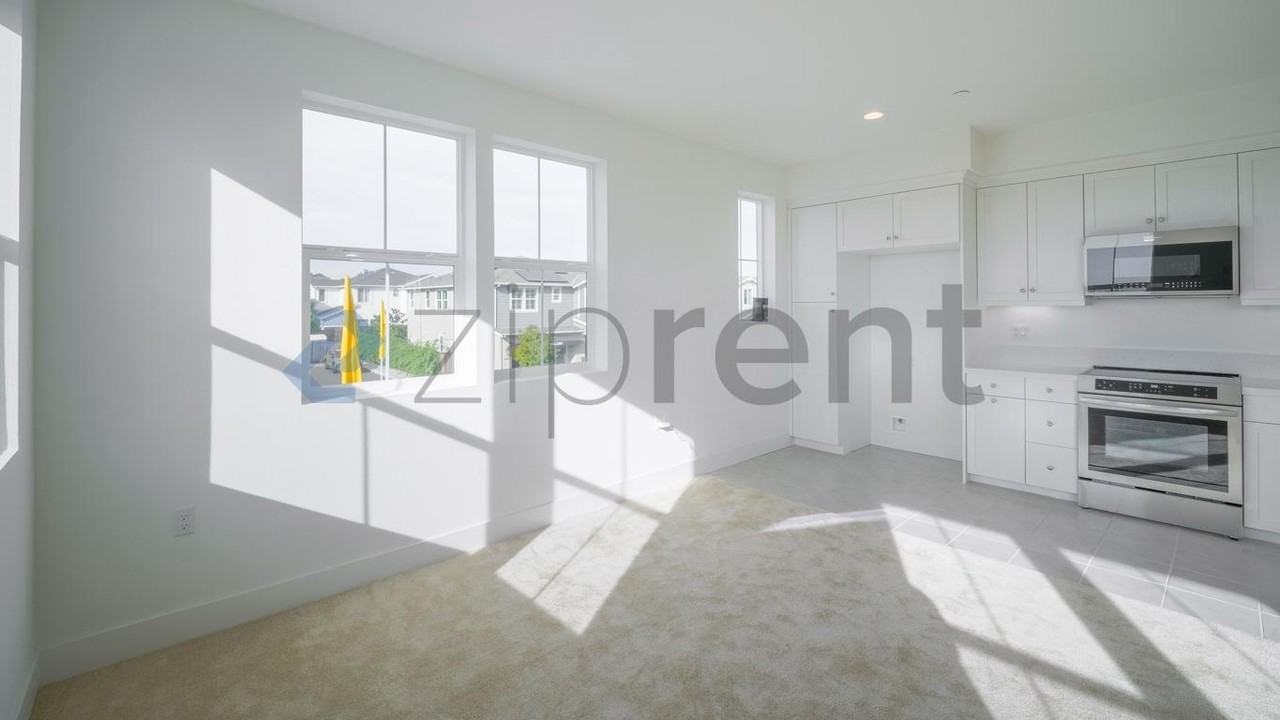2564 Dakota Ave - Photo 7 of 20