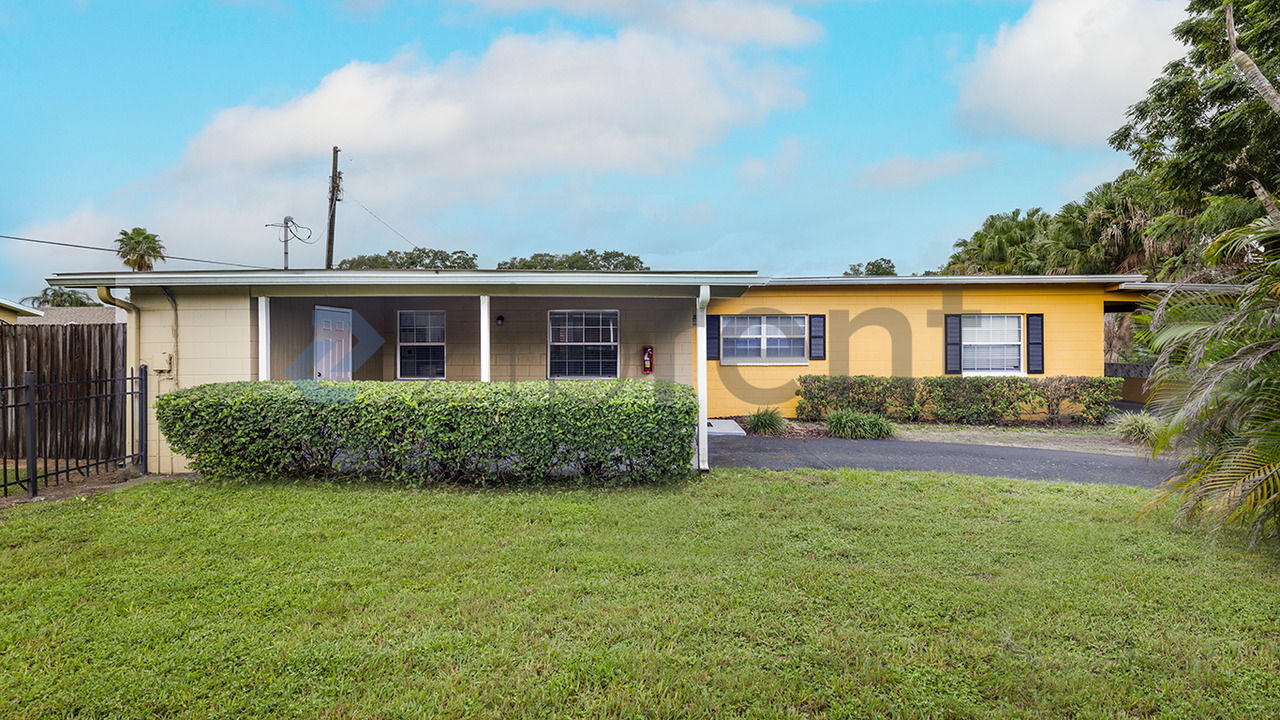 2268 Raeford Rd - Photo 2 of 15