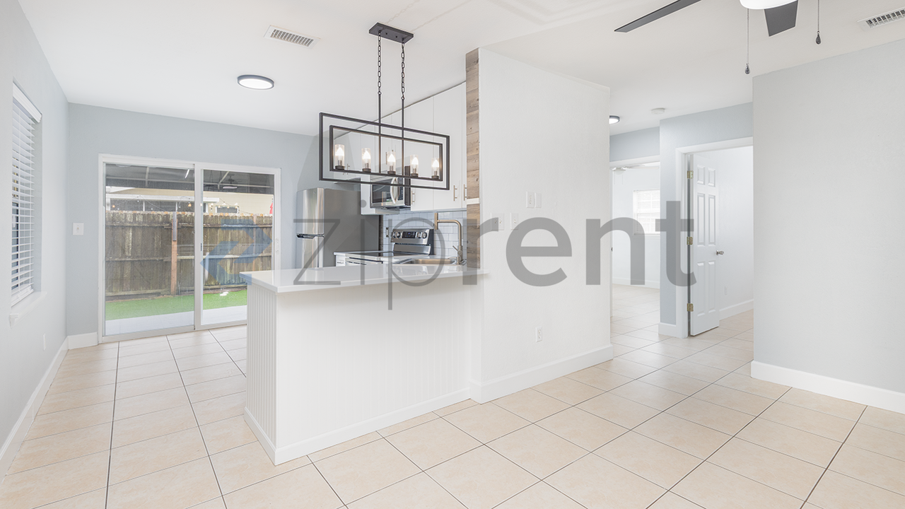 2268 Raeford Rd - Photo 4 of 15