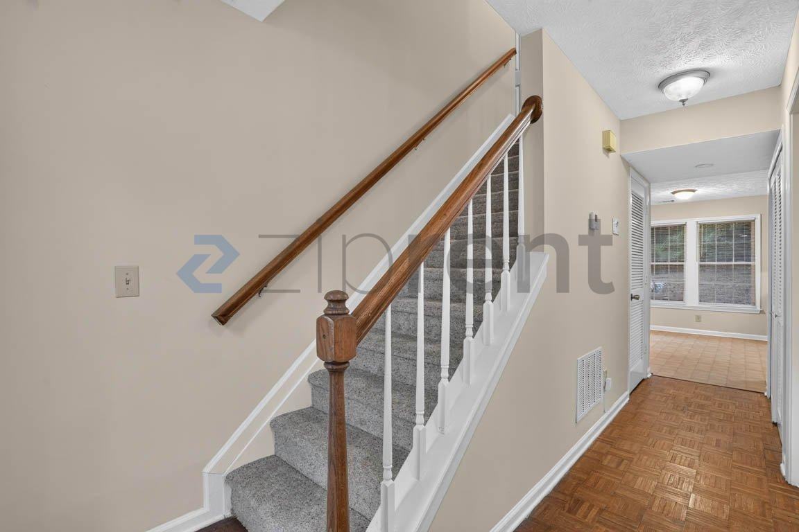 3142 Aberdeen Way - Photo 2 of 36