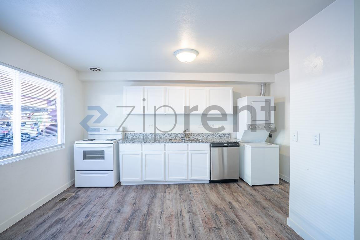 860 Eastsouth #8 - Photo 6 of 18